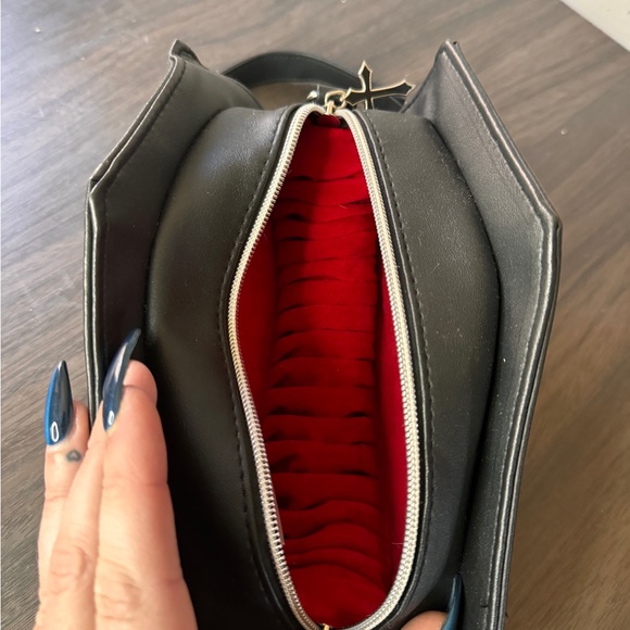 Purse - Picture 3 of 4